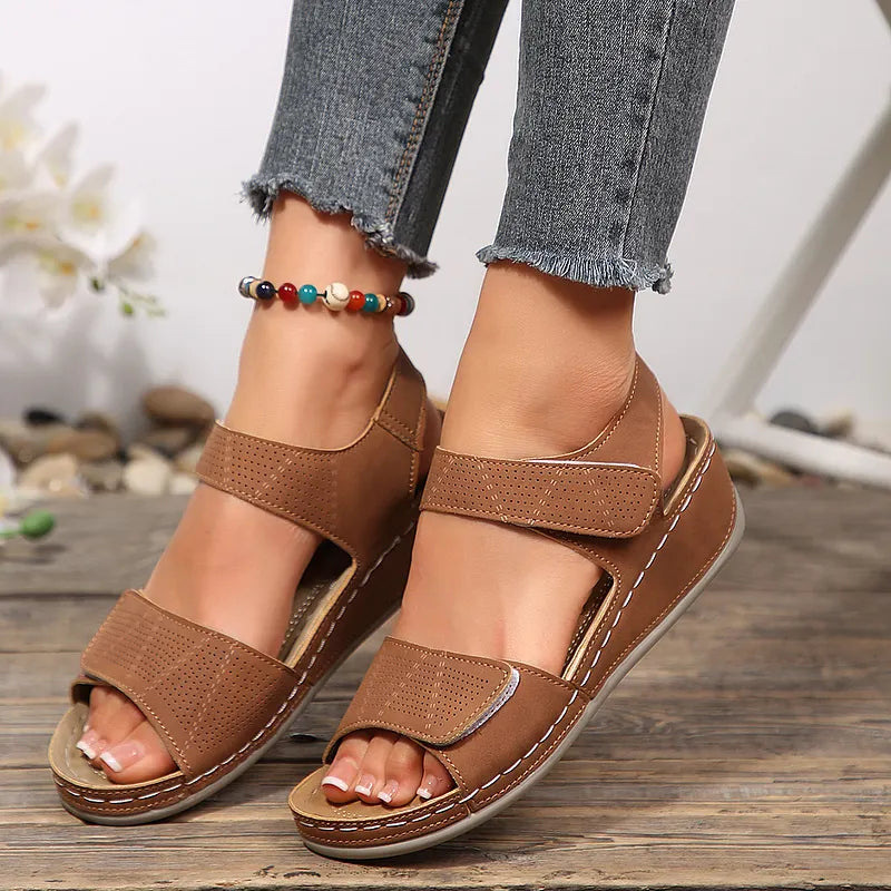 Tanaeva - Cómodas Sandalias de Cuña Con Velcro