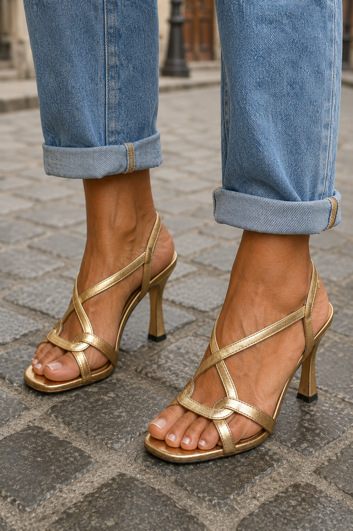 Cassie - Sandalias De Tacón Amuleto Dorado De Verano