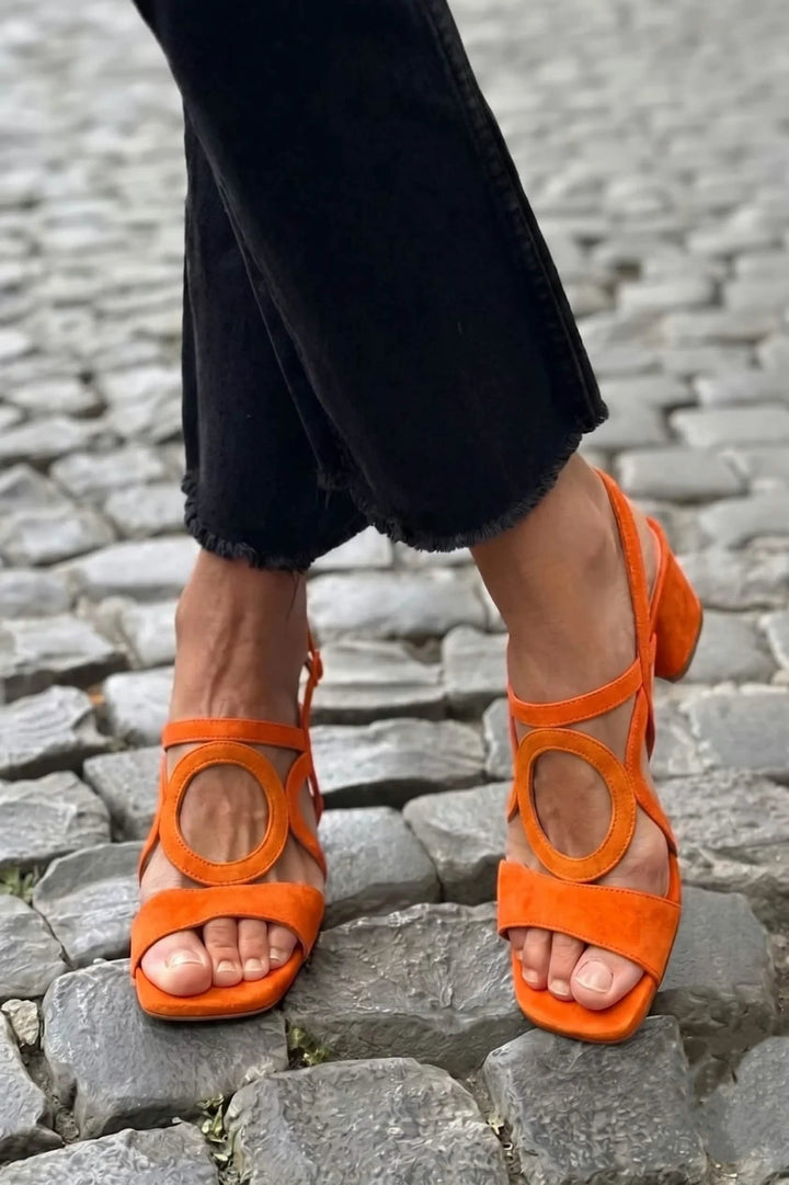 Gurng - Sandalias Con Puntera Cuadrada y Corte Redondeado
