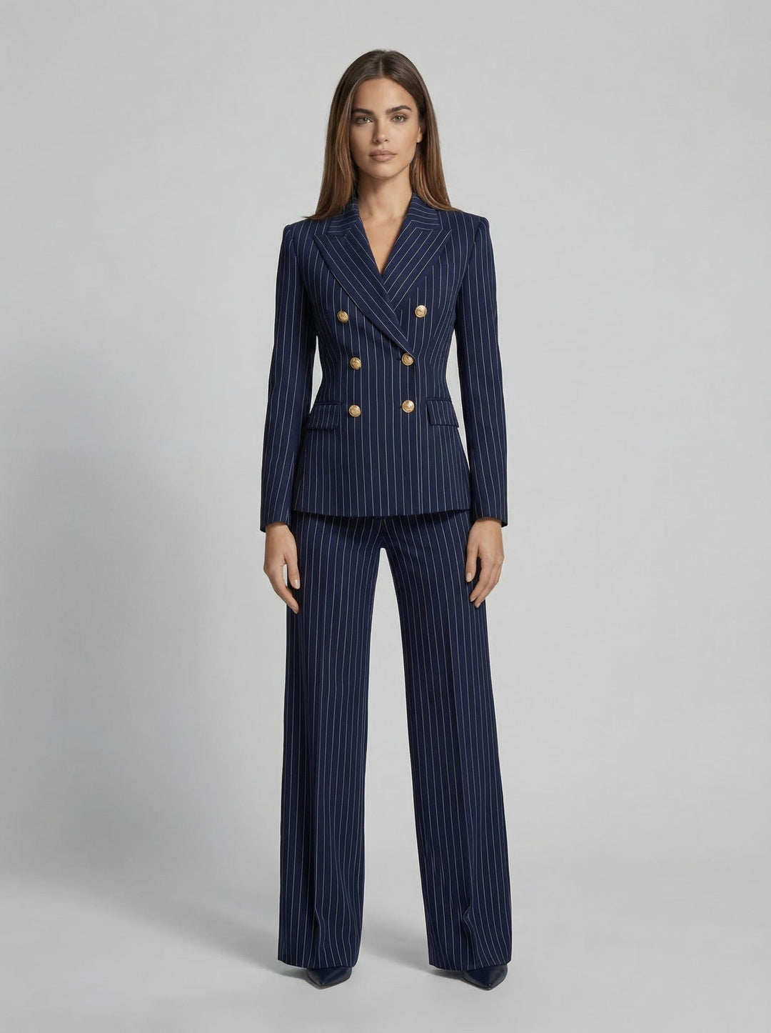 Shaye - Elegante Traje Diplomático